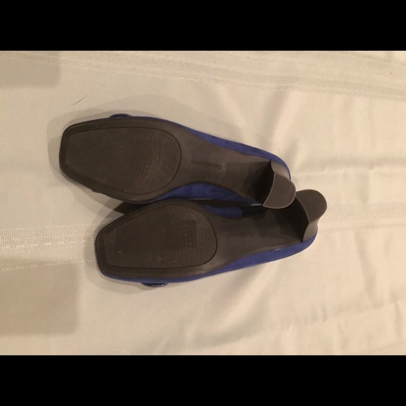NWOT Croft & Barrow blue suede button shoes - Picture 5 of 5